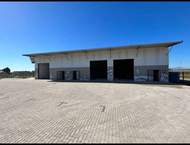 240M² WAREHOUSE TO LET IN FISANTEKRAAL